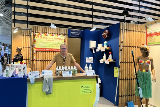 LE VILLAGE DU SAVOIR FAIRE LE VILLAGE DU SAVOIR FAIRE